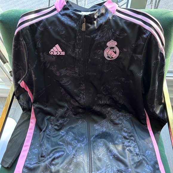 Real Madrid tracksuit - Picture 1 of 2